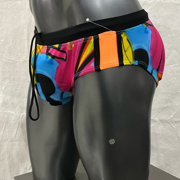 Men’s swimwear - Picture 2 of 8